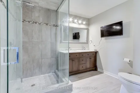 834 Pucks Place, Newmarket, ON L3X 2K3