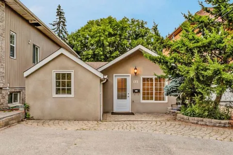 123 Wildwood Avenue, Richmond Hill, ON L4E 3B6