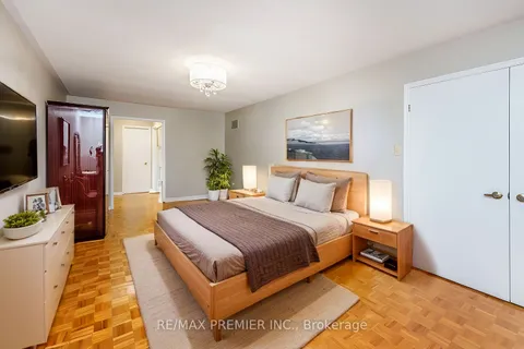 35 Cristina Crescent, Vaughan, ON L4L 7X1