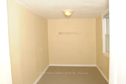 32-34 Superior Street, Newmarket, ON L3Y 3X3
