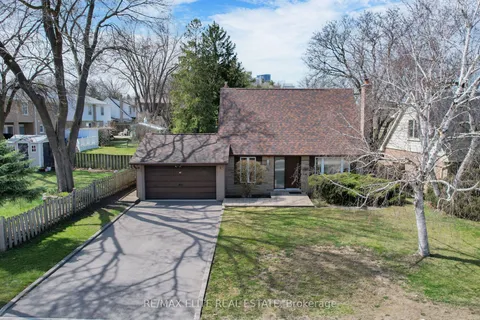 50 Henderson Avenue, Markham, ON L3T 2K7