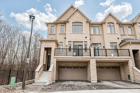 8 Gardeners Lane, Markham, ON L6C 3L5