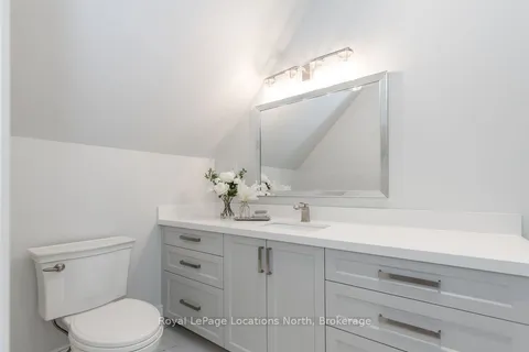 22 EAST JOHN Street, Innisfil, ON L0L 1L0