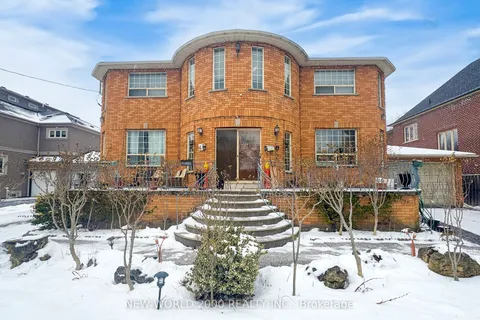 62 Langstaff Road, Richmond Hill, ON L4C 6N3