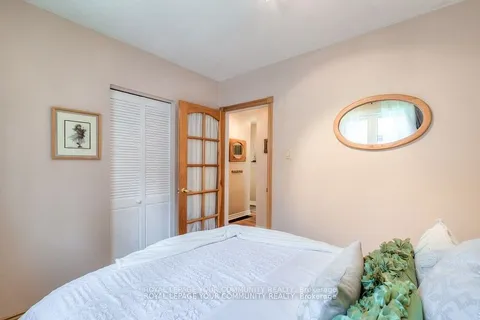 87 Richardson Drive, Aurora, ON L4G 1Z4