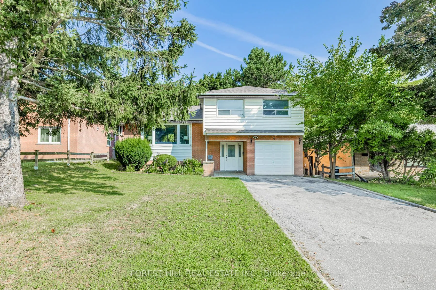 4 Dalmeny Road, Markham, ON L3T 1L9