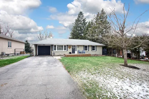 6 Charles Street, East Gwillimbury, ON L0G 1V0