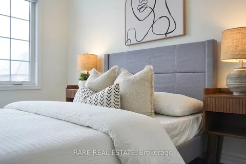 73 Casely Avenue, Richmond Hill, ON L4S 0K2