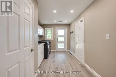 32 Grandview Crescent, Bradford West Gwillimbury, ON L3Z 3L1