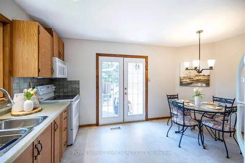 13 Country Lane, Brock, ON L0E 1E0