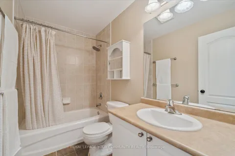 118 Chapman Court, Aurora, ON L4G 0E2