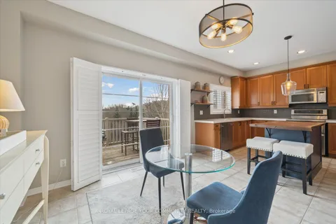 118 Chapman Court, Aurora, ON L4G 0E2