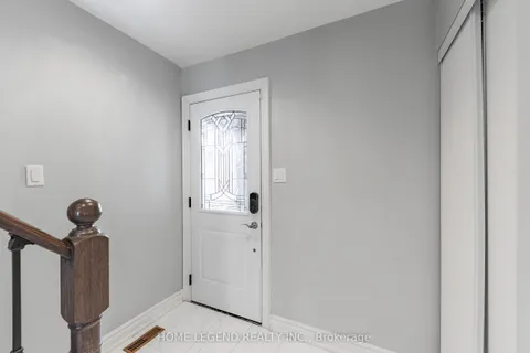 102 Tangmere Crescent, Markham, ON L3R 6Y5