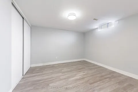 102 Tangmere Crescent, Markham, ON L3R 6Y5