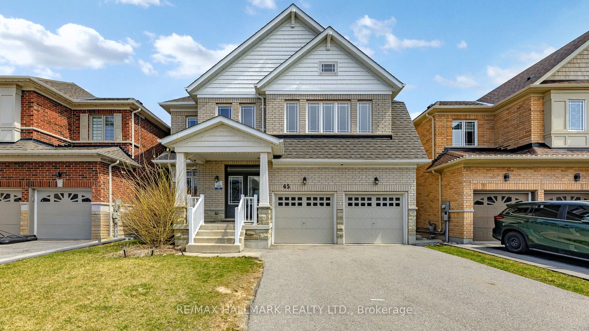 45 Romanelli Crescent, Bradford West Gwillimbury, ON L3Z 0X7
