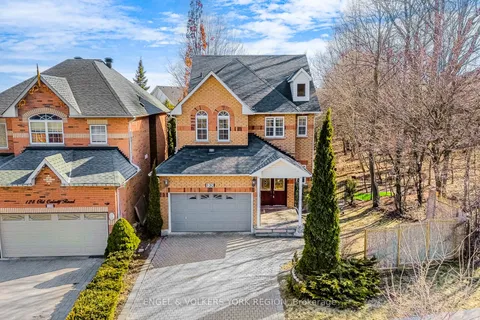 130 Old Colony Road, Richmond Hill, ON L4E 3V1