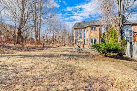 130 Old Colony Road, Richmond Hill, ON L4E 3V1