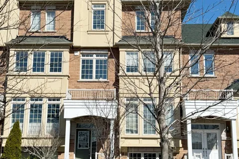 39 Zokol Drive, Aurora, ON L4G 0B6