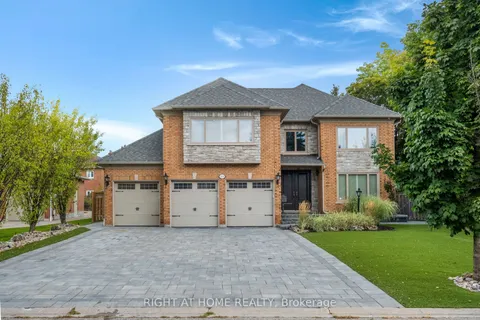 101 Woodgreen Drive, Vaughan, ON L4L 3B2