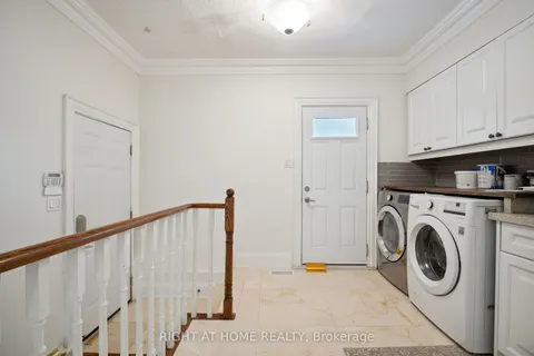 101 Woodgreen Drive, Vaughan, ON L4L 3B2
