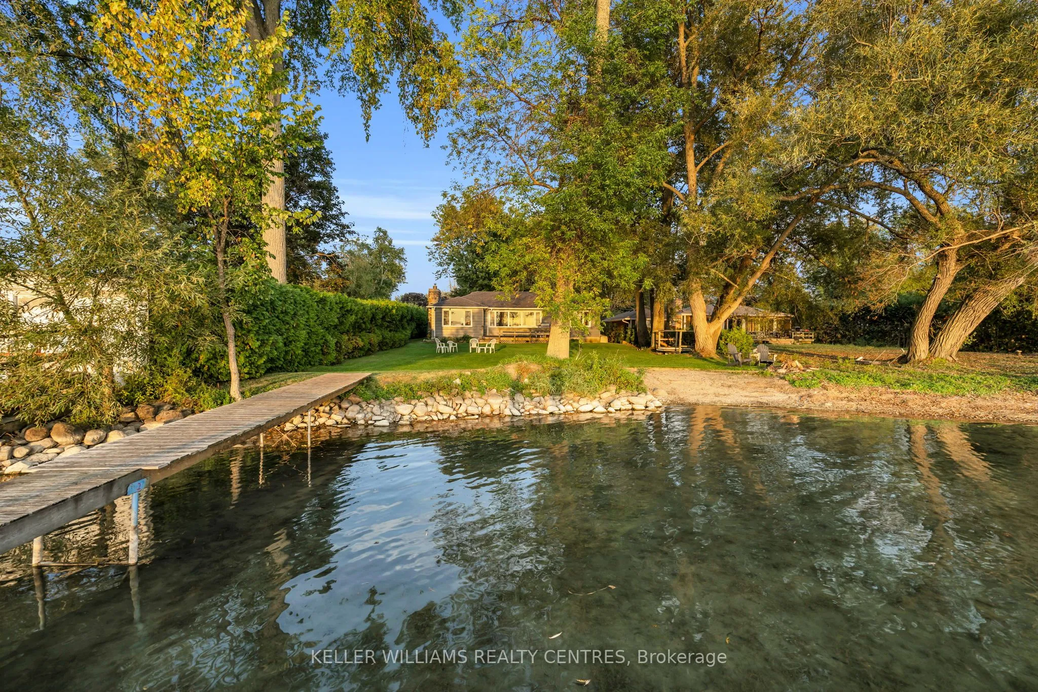 28 McRae Beach Road, Georgina, ON L0E 1N0