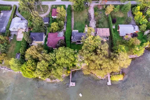 28 McRae Beach Road, Georgina, ON L0E 1N0