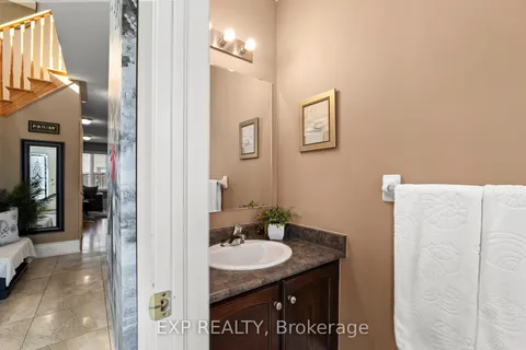 14 Weir Street, Bradford West Gwillimbury, ON L3Z 0K6