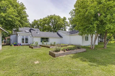 17 Denney Drive, Essa, ON L0L 1N0