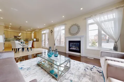 165 Rothbury Road, Richmond Hill, ON L4S 0E2