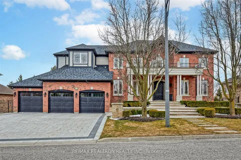 45 Duncton Wood Crescent, Aurora, ON L4G 7T4