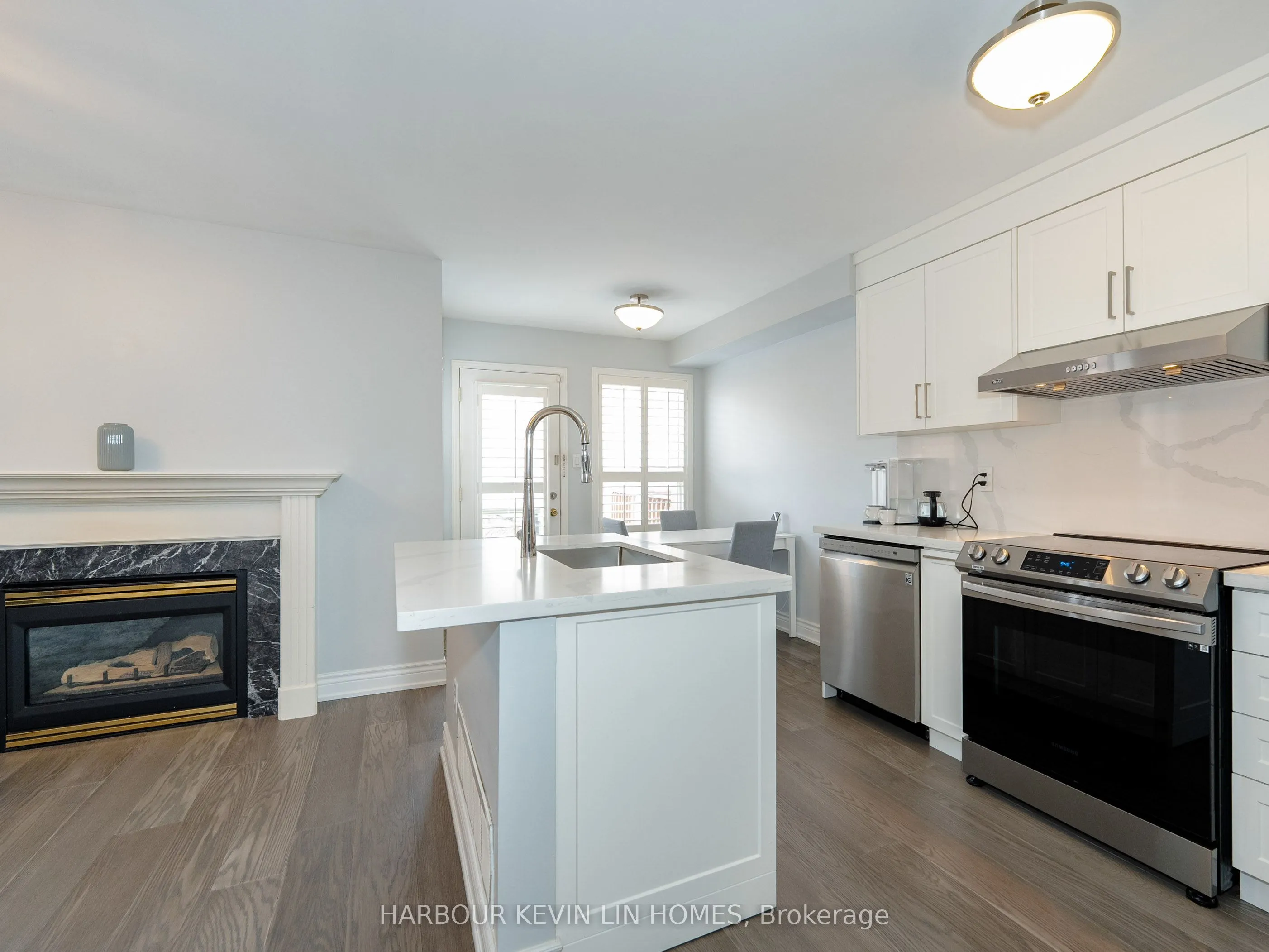 84 Grasslands Avenue, Richmond Hill, ON L4B 4K5