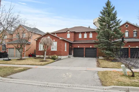 160 Carlyle Crescent, Aurora, ON L4G 6P8