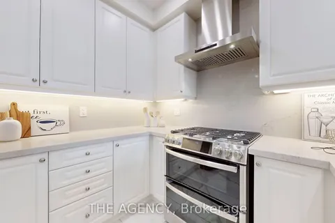 72 McAlister Avenue, Richmond Hill, ON L4S 0L2