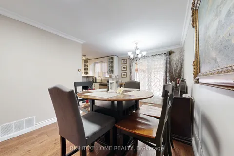 272 Aberdeen Avenue, Vaughan, ON L4L 3H3