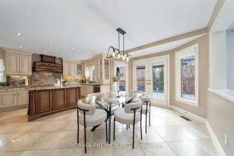 11 Monica Court, Vaughan, ON L4L 7N5