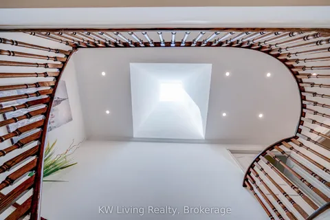 48 Brookshill Crescent, Richmond Hill, ON L4B 3J2