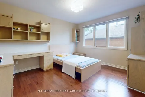 161 Rose Green Drive, Vaughan, ON L4J 4R6