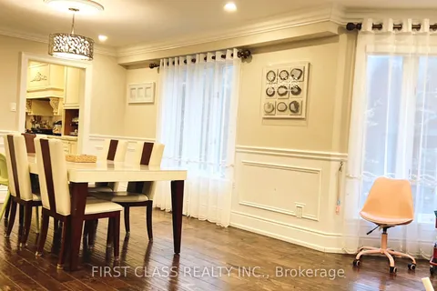 39 Scott Drive, Richmond Hill, ON L4C 6V5