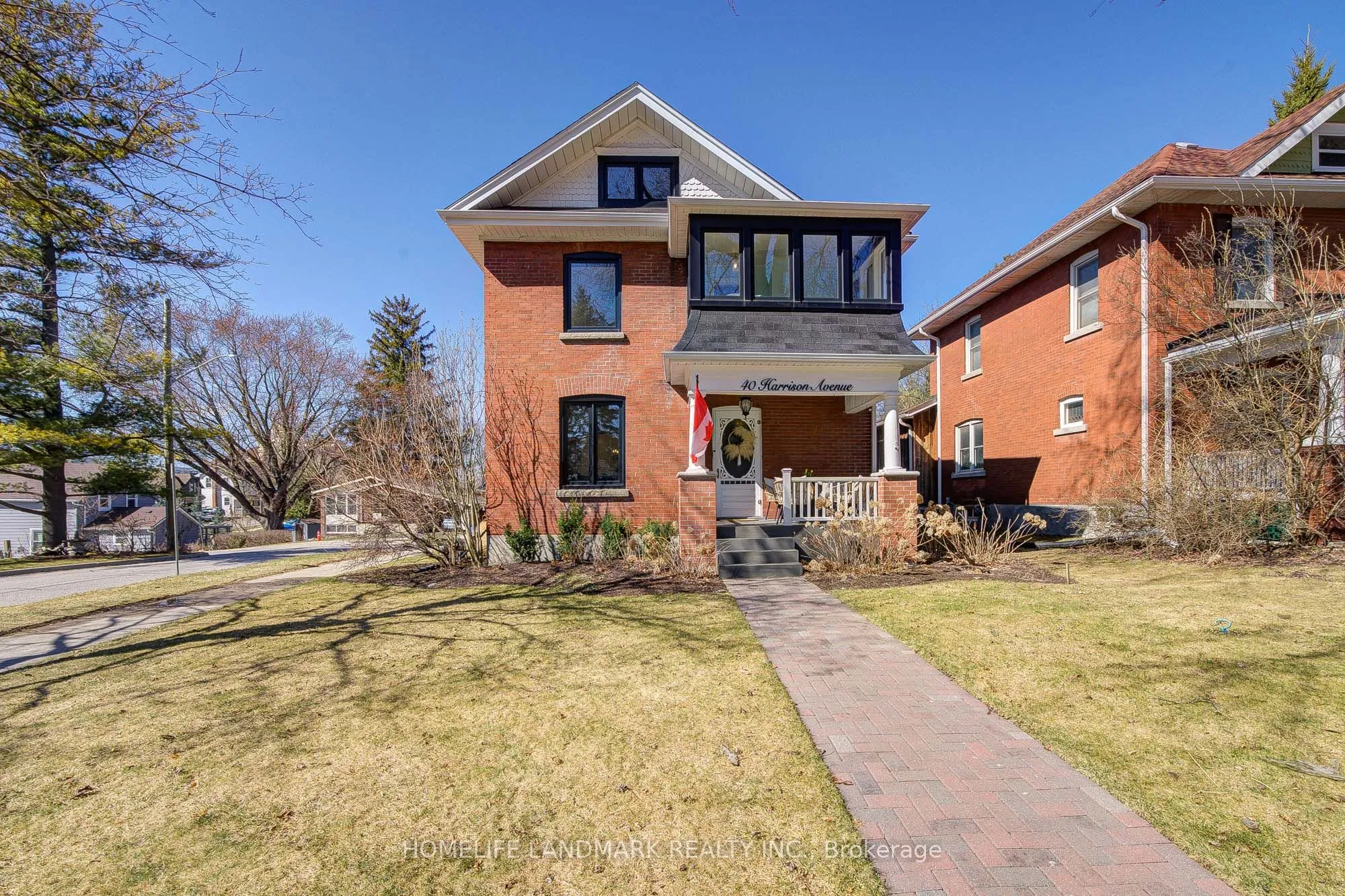 40 Harrison Avenue, Aurora, ON L4G 1E1