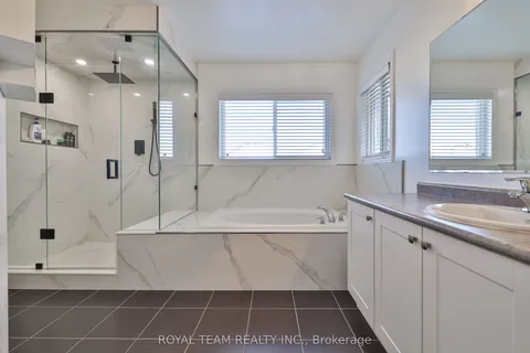 61 Lampkin Street, Georgina, ON L0E 1R0