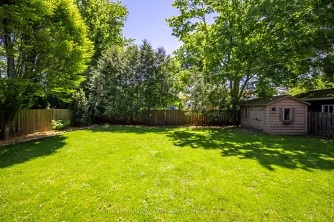 77 Catherine Avenue, Aurora, ON L4G 1K6