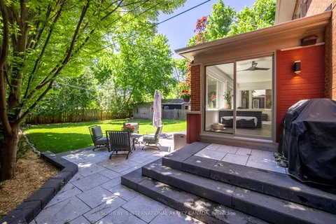 77 Catherine Avenue, Aurora, ON L4G 1K6
