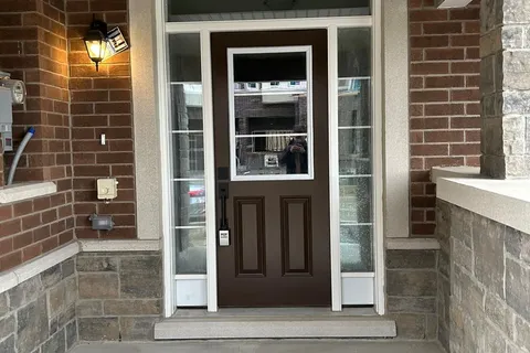 7 Mel Irving Drive, Bradford West Gwillimbury, ON L3Z 4P2
