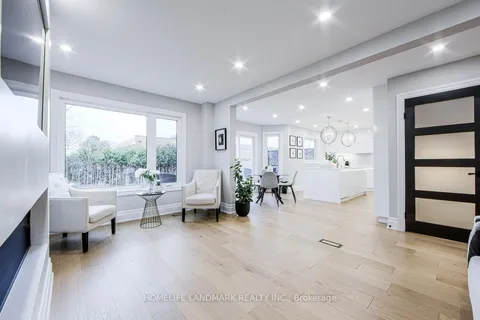19 Timpson Drive, Aurora, ON L4G 5K7