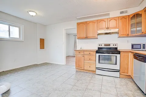 326 Annshiela Drive, ON L4P 3A5