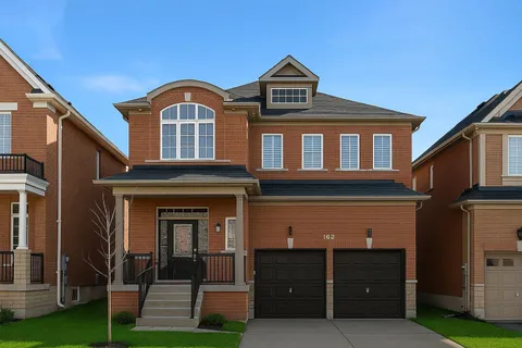 162 Bathurst Glen Drive, Vaughan, ON L4J 8Y8