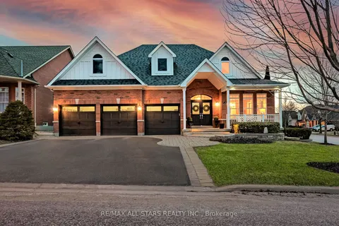 32 Joseph Street, Uxbridge, ON L9P 1X5