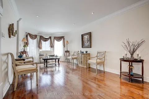 136 Cooperage Crescent, Richmond Hill, ON L4C 9L7