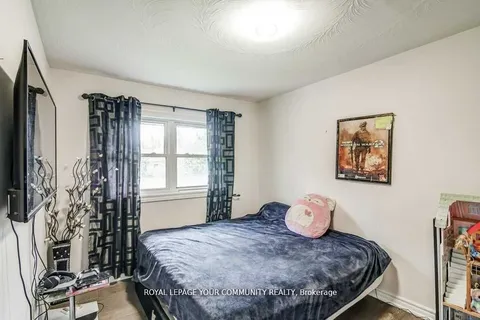 768 Grace Street, Newmarket, ON L3Y 2L3