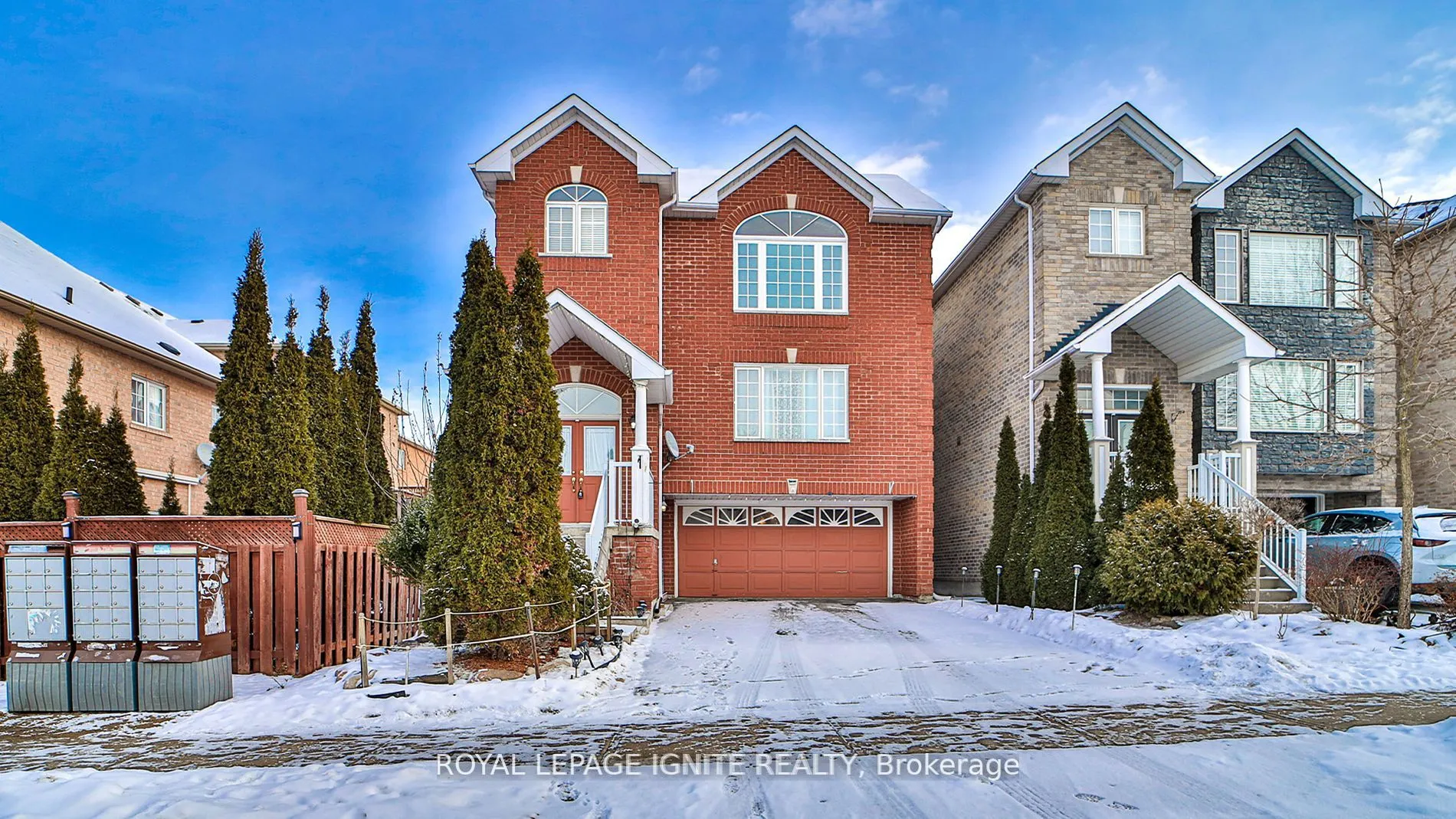 247 Knapton Drive, Newmarket, ON L3X 3B7